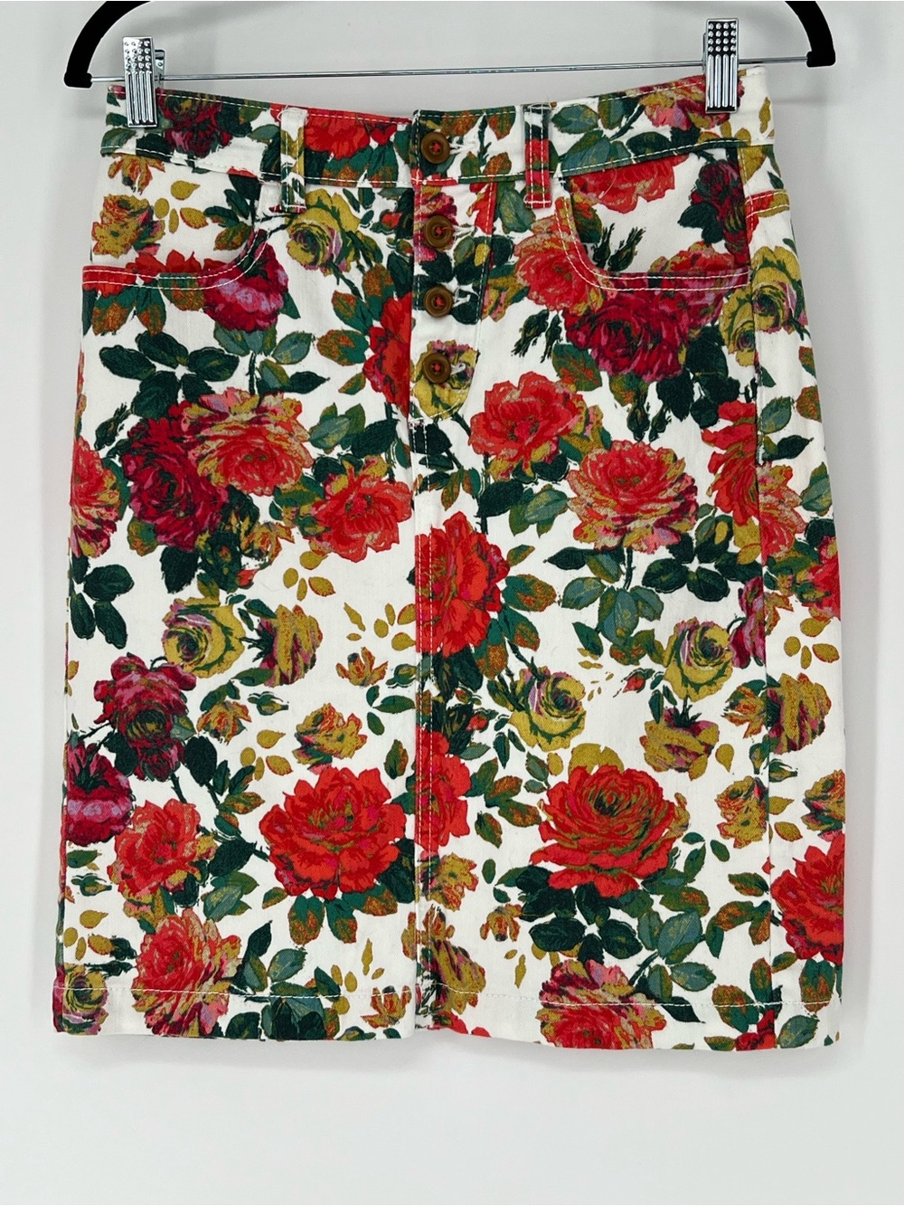 Maeve Denim  White Pencil Skirt with Red & Green Rose Print‎